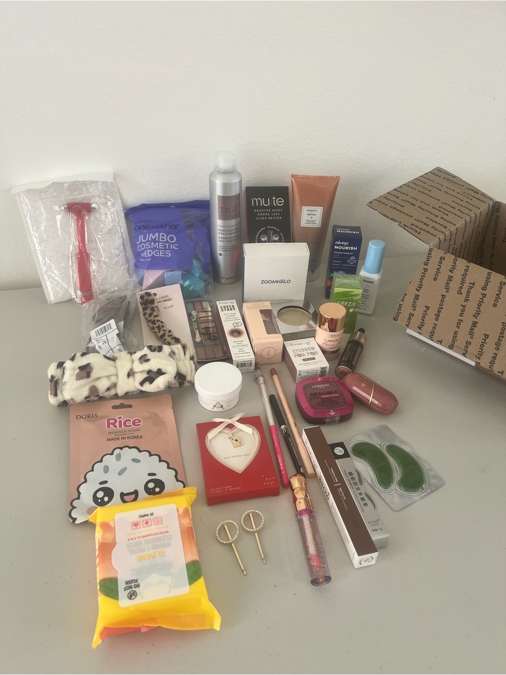 Box 3. Assorted Beauty & Skincare Lot - Neutral Pink Tones